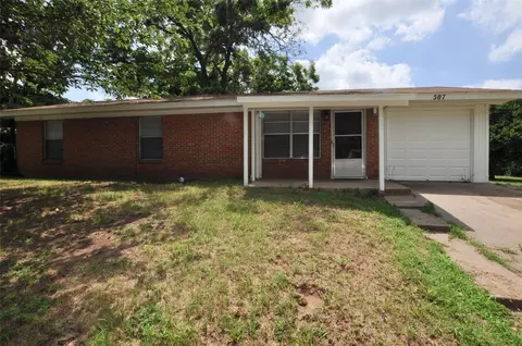 507 N Merrimac St, Weatherford, TX 76086