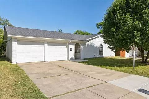 6609 Vega Dr, Fort Worth, TX 76133