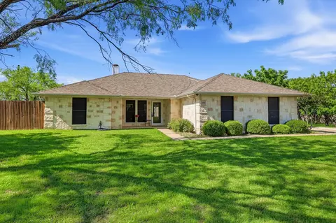 6000 Jackson Rd, Krum, TX 76249