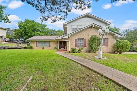 9547 Brookhollow Dr, Woodway, TX 76712