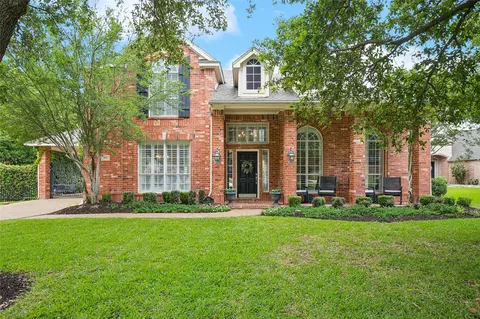 703 Heatherglen Dr, Southlake, TX 76092