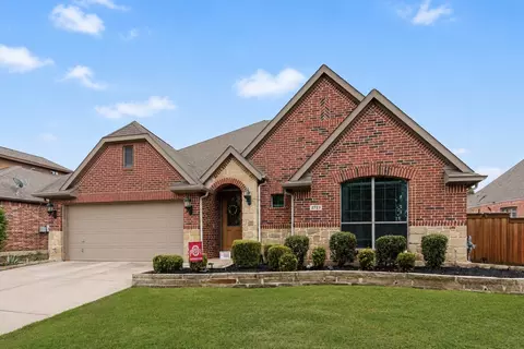 2723 Ponce De Leon, Grand Prairie, TX 75054