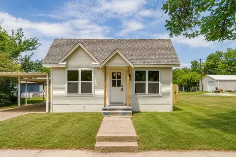508 Virginia St, Graham, TX 76450