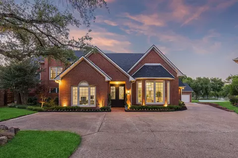 4127 Manorview Ln, Dallas, TX 75228