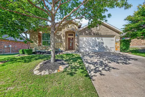 1328 Wysteria Ln, Burleson, TX 76028
