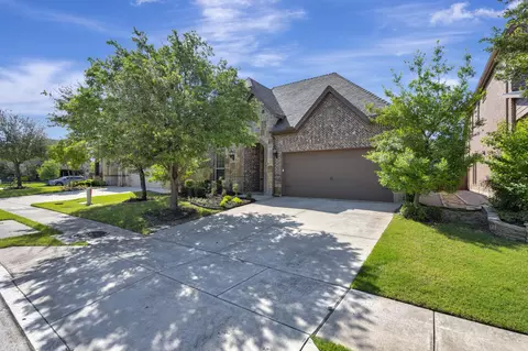 448 Chestnut Ln, Roanoke, TX 76262