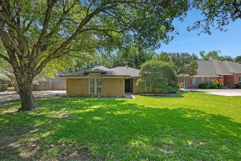 3004 Foxboro Dr, Richardson, TX 75082