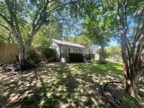 611 Crestside Dr, Duncanville, TX 75137