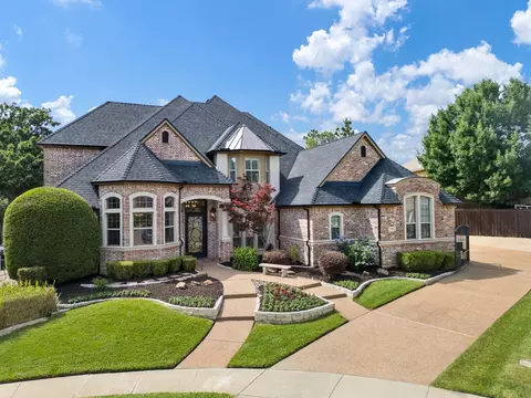 1104 Riverwalk Ct, Colleyville, TX 76034