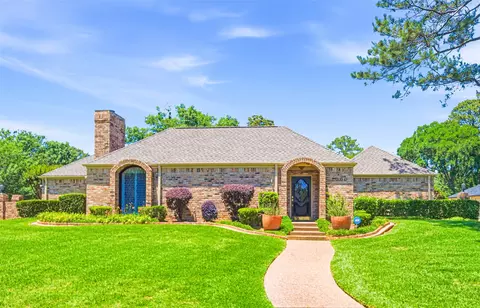 7000 Hollytree Cir, Tyler, TX 75703