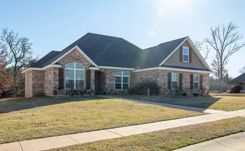 600 Corrigan, Lindale, TX 75771