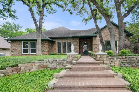 4503 Lake Park Dr, Arlington, TX 76016