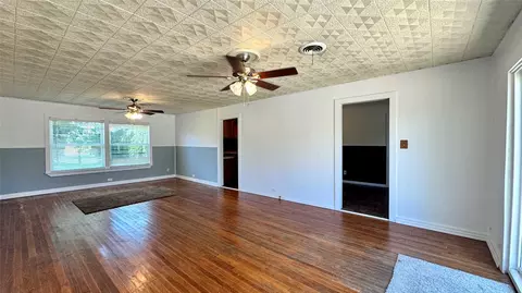 Living - 1118 Griffith Ave, Terrell, TX 75160 photo 3 of 5