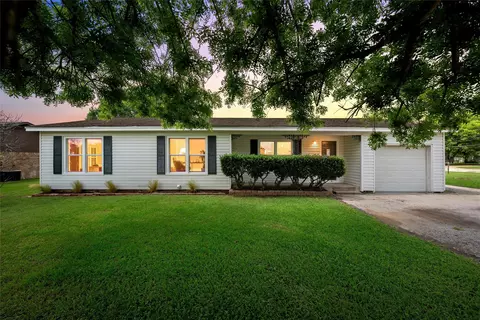 3718 Kendall Ln, Waco, TX 76705