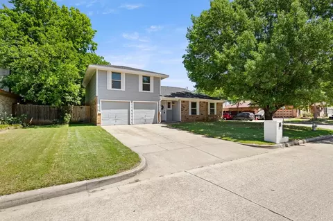 1233 Nicole Way, Burleson, TX 76028