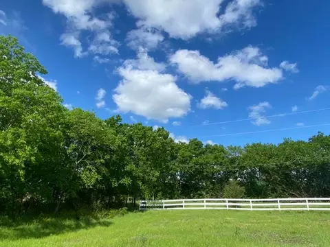 5656 County Road 1094, Celeste, TX 75423
