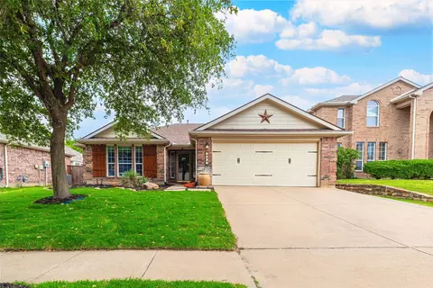 4805 Cliburn Dr, Fort Worth, TX 76244