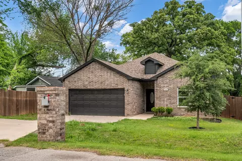 2315 W Bond St, Denison, TX 75020