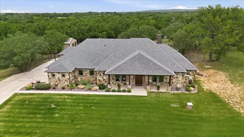 321 Arborview Dr, Weatherford, TX 76088