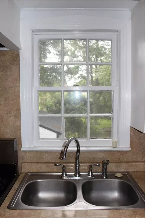 Kitchen - 515 Davis St, Minden, LA 71055 photo 3 of 3