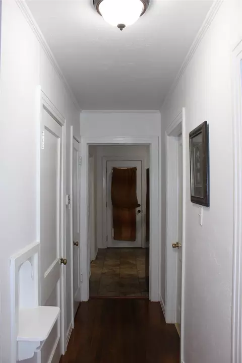 Entry Way - 515 Davis St, Minden, LA 71055 photo 2 of 2
