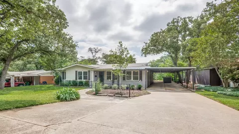 1506 Briarwood Blvd, Arlington, TX 76013