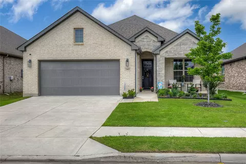 565 Beck Dr, Lavon, TX 75166