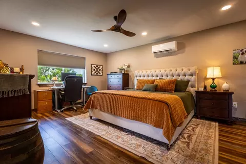 Bedroom - 7060 Hells Gate Loop, Strawn, TX 76475 photo 6 of 6