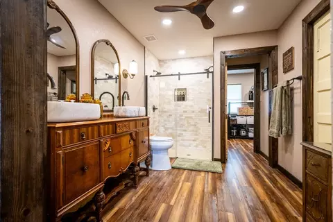 Bath - 7060 Hells Gate Loop, Strawn, TX 76475 photo 4 of 4