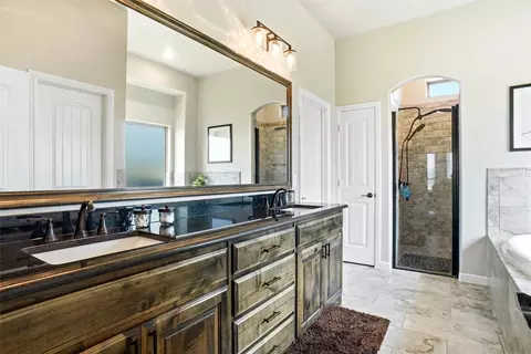 Bath - 1027 Hope Ct, Boyd, TX 76023 photo 1 of 4
