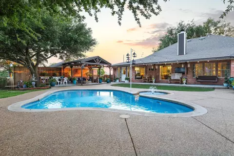 981 County Road 4918, Trenton, TX 75490