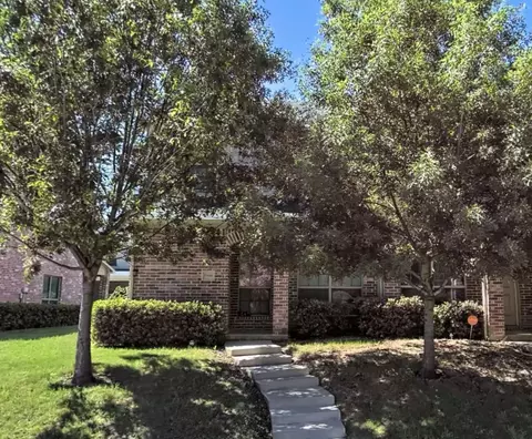 2349 Homewood Ln, Grand Prairie, TX 75050