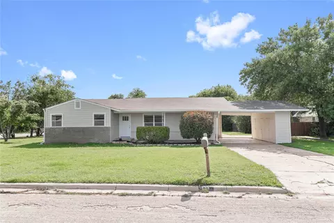 1909 7th St, Brownwood, TX 76801