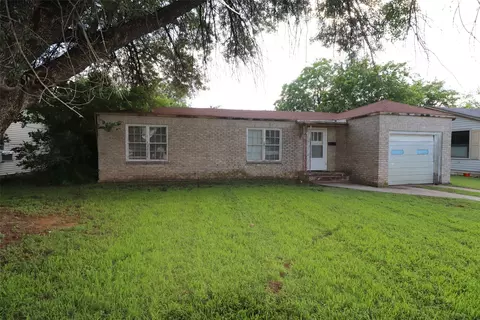2111 Southside St, Brownwood, TX 76801