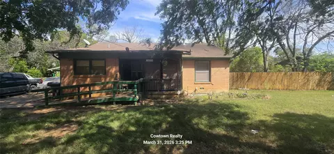2613 Mc Gee St, Fort Worth, TX 76112
