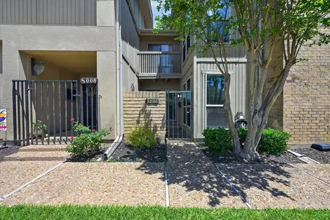3006 Wayside Dr, Bedford, TX 76021