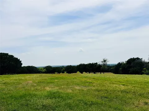 000 County Road 340, Mcgregor, TX 76657