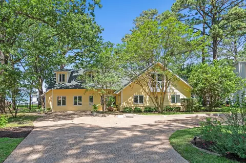 158 Enchanted Dr, Enchanted Oaks, TX 75156