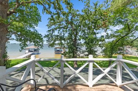 158 Enchanted Dr, Enchanted Oaks, TX 75156
