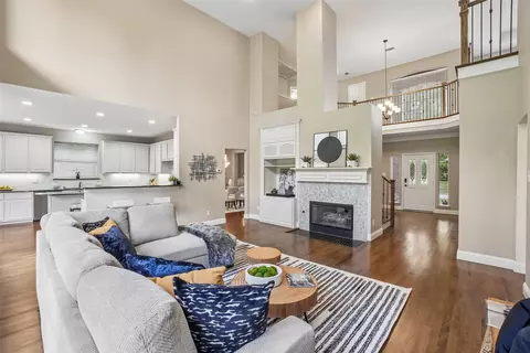 9212 Longview Dr, Plano, TX 75025
