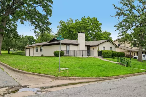 800 S Hyde Park Ave, Denison, TX 75020