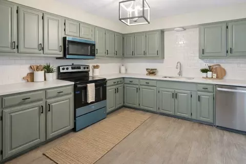 312 E Cottonwood St, Leonard, TX 75452