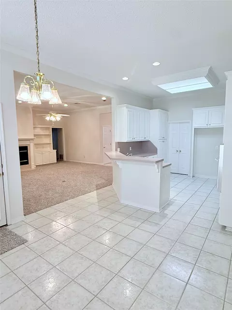 Kitchen - 3208 Park Lake Dr, Waco, TX 76708 photo 4 of 6