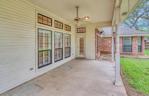 Exterior - 3208 Park Lake Dr, Waco, TX 76708 photo 3 of 5