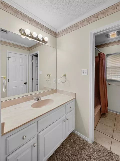 Bath - 3208 Park Lake Dr, Waco, TX 76708 photo 5 of 5