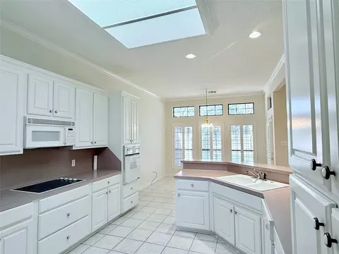 Kitchen - 3208 Park Lake Dr, Waco, TX 76708 photo 6 of 6
