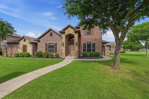 201 Hillside Ln, Lindsay, TX 76250