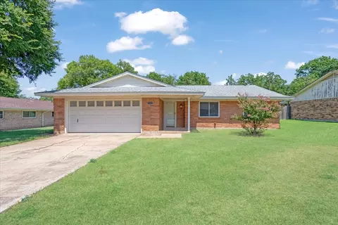 309 Pecan St, Howe, TX 75459