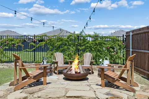16616 Porterfield Ln, Justin, TX 76247