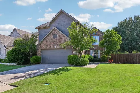 2204 Wembley Wood Ln, Bedford, TX 76022